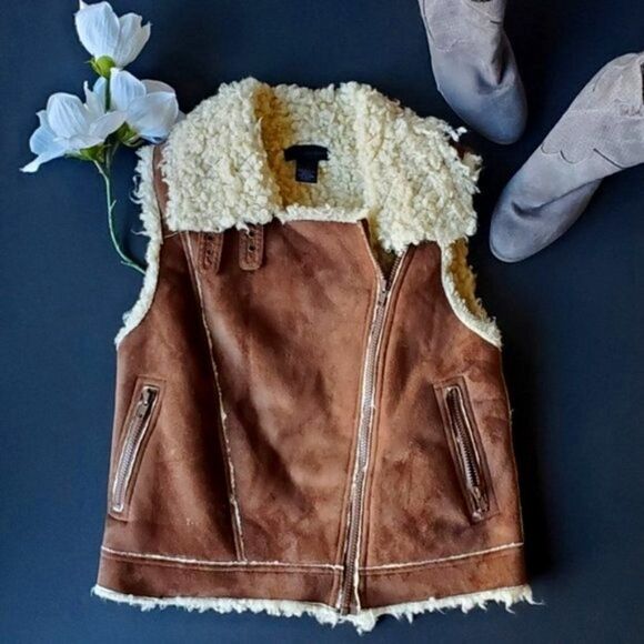 ⚘Steve Madden Faux Leather Vest - Picture 1 of 8